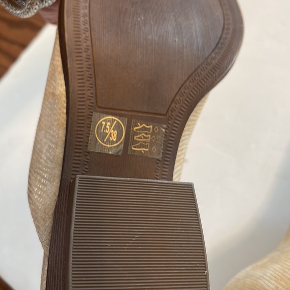 Chinese Laundry Coop women’s mules champagne gold shimmer small heel size 7.5 - Picture 7 of 14